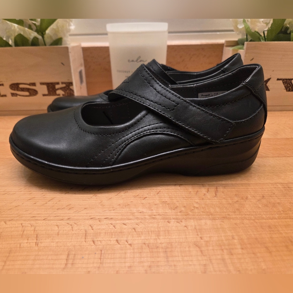 Propét Golda Women's Mary Jane Flats Black Leather Size 7.5 NEW - Picture 3 of 9
